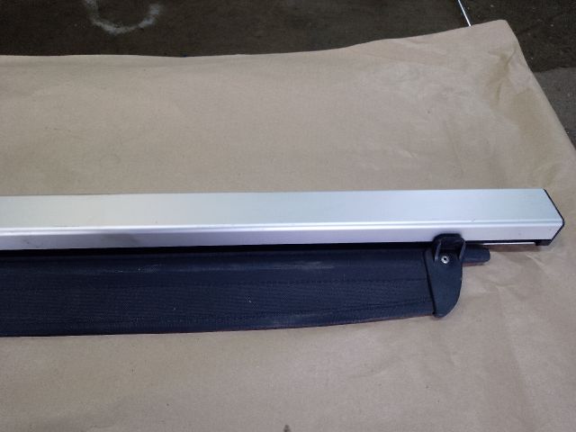 bontott SUBARU LEGACY Csomagtér Roló