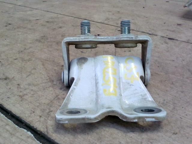 bontott SUBARU LEGACY Csomagtérajtó Jobb Zsanér