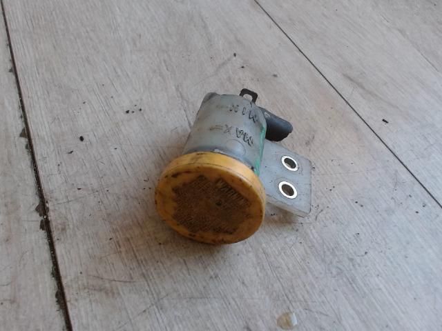 bontott SUBARU LEGACY Fékfolyadék Tartály