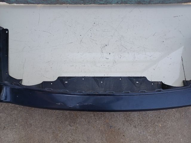 bontott SUBARU LEGACY Hátsó Lökhárító (Üresen)