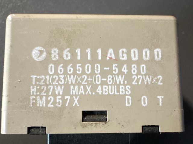 bontott SUBARU LEGACY Irányjelző Relé