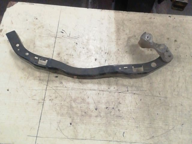 bontott SUBARU LEGACY Jobb Fényszóró Tartó