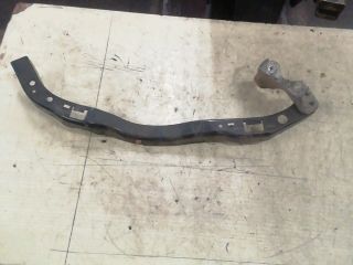 bontott SUBARU LEGACY Jobb Fényszóró Tartó