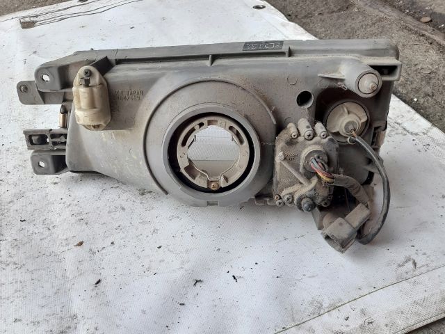 bontott SUBARU LEGACY Jobb Fényszóró