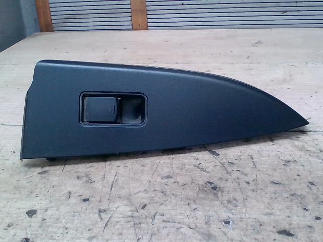 bontott SUBARU LEGACY Jobb hátsó Ablakemelő Kapcsoló