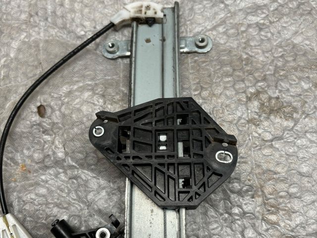 bontott SUBARU LEGACY Jobb hátsó Ablakemelő Szerkezet (Elektromos)