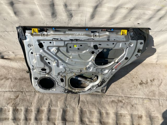 bontott SUBARU LEGACY Jobb hátsó Ajtó (Üres lemez)