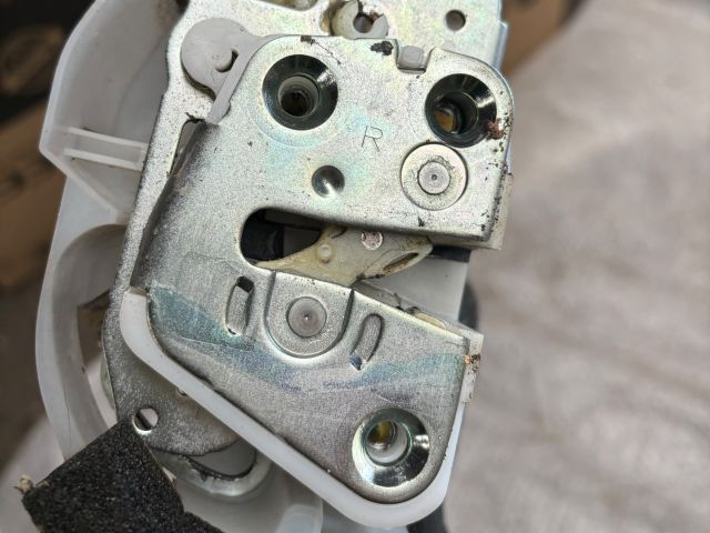 bontott SUBARU LEGACY Jobb hátsó Ajtózár