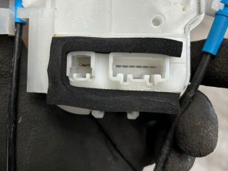 bontott SUBARU LEGACY Jobb hátsó Ajtózár