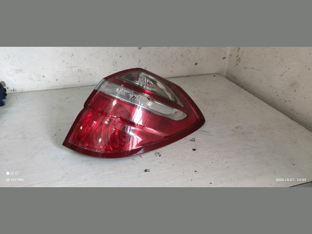 bontott SUBARU LEGACY Jobb Hátsó Lámpa