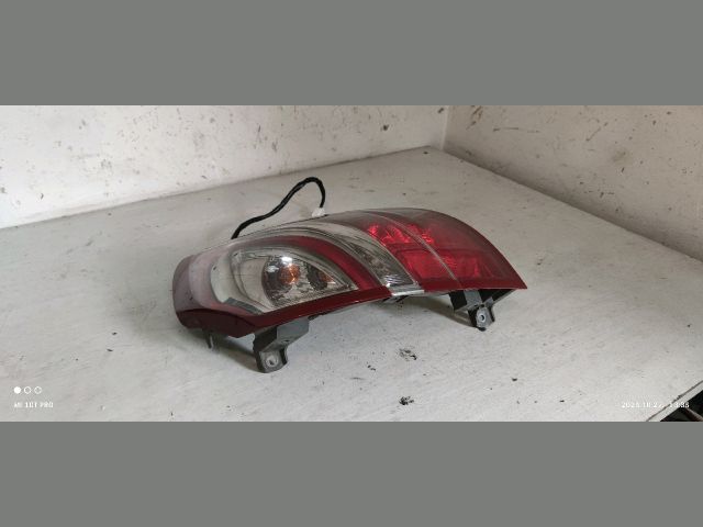 bontott SUBARU LEGACY Jobb Hátsó Lámpa