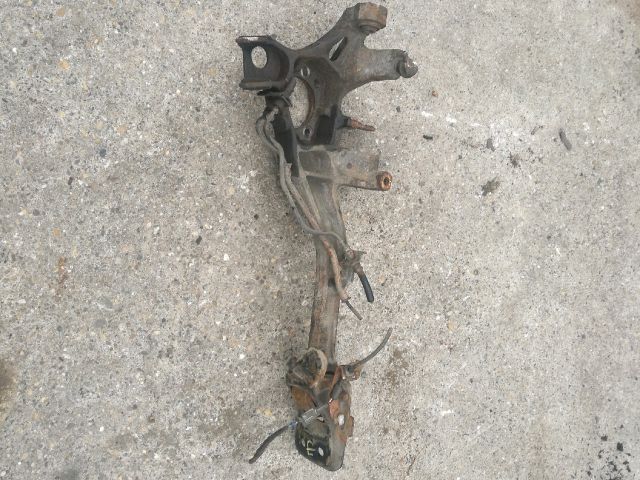 bontott SUBARU LEGACY Jobb hátsó Lengőkar