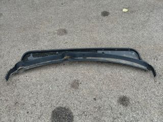 bontott SUBARU LEGACY Jobb Szélvédő Alatti Vízelvezető Műanyag