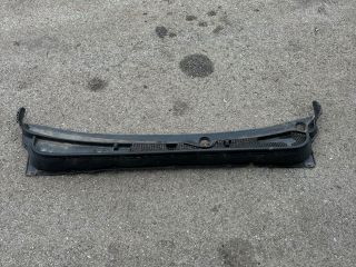 bontott SUBARU LEGACY Jobb Szélvédő Alatti Vízelvezető Műanyag