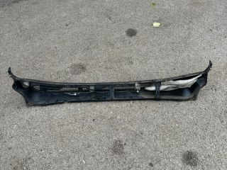 bontott SUBARU LEGACY Jobb Szélvédő Alatti Vízelvezető Műanyag