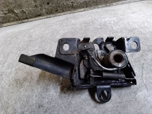 bontott SUBARU LEGACY Motorháztető Zárszerkezet