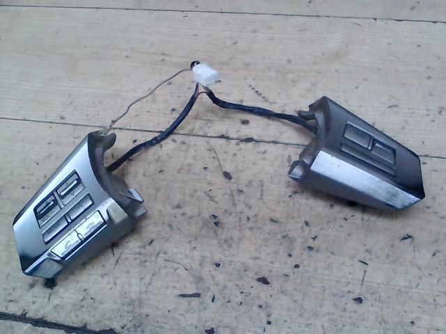 bontott SUBARU LEGACY Multikormány Kapcsoló Pár