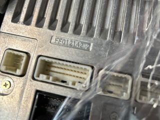 bontott SUBARU LEGACY Rádió / CD