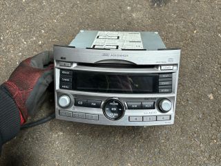 bontott SUBARU LEGACY Rádió / CD