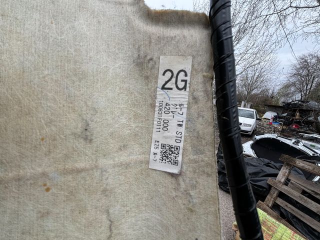 bontott SUBARU LEGACY Tetőkárpit