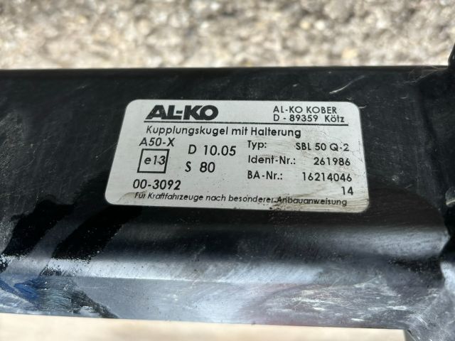 bontott SUBARU LEGACY Vonóhorog