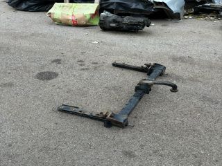 bontott SUBARU LEGACY Vonóhorog