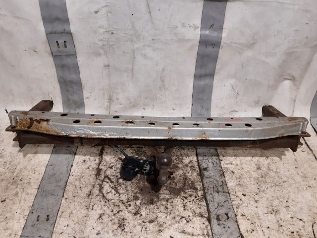 bontott SUBARU LEGACY Vonóhorog