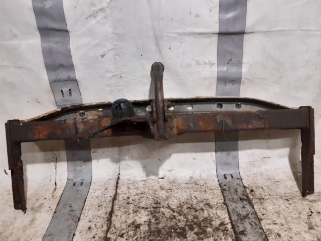 bontott SUBARU LEGACY Vonóhorog