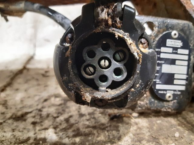 bontott SUBARU LEGACY Vonóhorog