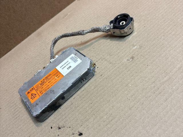 bontott SUBARU LEGACY Xenon Trafó