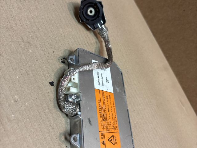 bontott SUBARU LEGACY Xenon Trafó