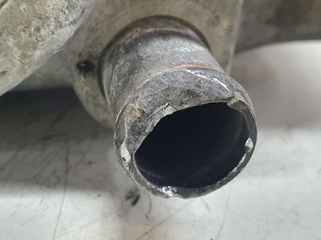 bontott SUBARU OUTBACK Alsó Vezérlés Burkolat