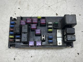 bontott SUBARU OUTBACK Biztosítéktábla Motortér