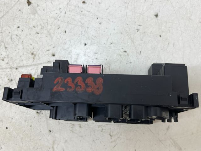 bontott SUBARU OUTBACK Biztosítéktábla Motortér