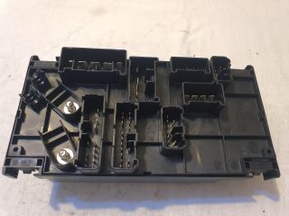 bontott SUBARU OUTBACK Biztosítéktábla Motortér