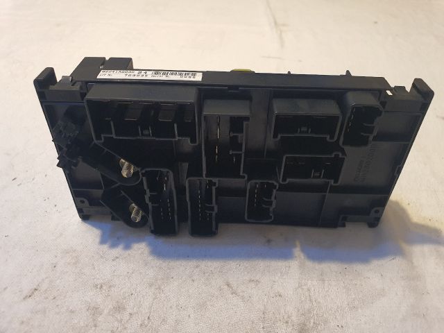 bontott SUBARU OUTBACK Biztosítéktábla Motortér