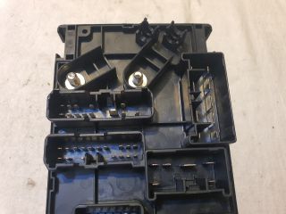 bontott SUBARU OUTBACK Biztosítéktábla Motortér