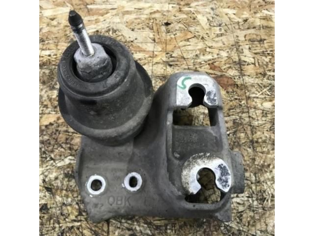 bontott SUBARU OUTBACK Motor Tartó Bak Bal