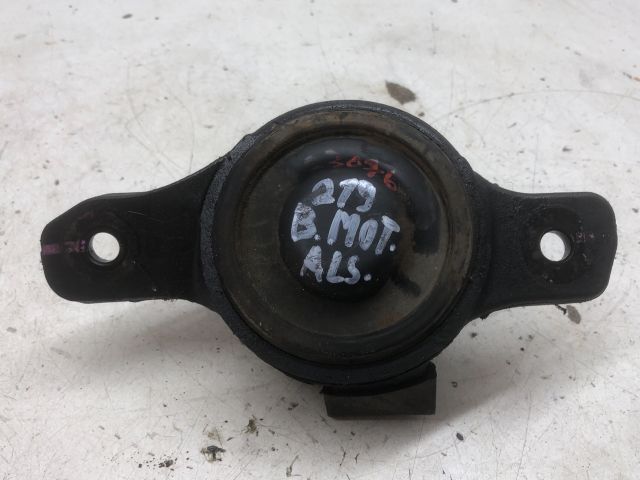 bontott SUBARU OUTBACK Motor Tartó Bak Bal