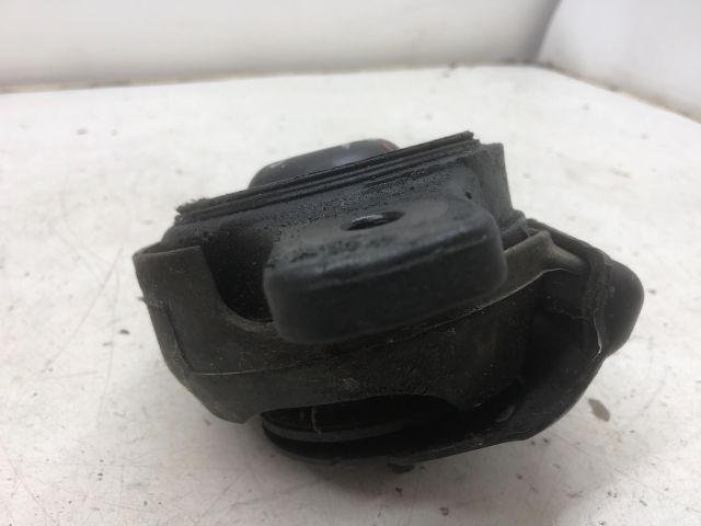 bontott SUBARU OUTBACK Motor Tartó Bak Jobb