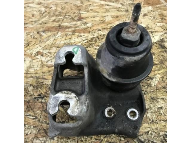 bontott SUBARU OUTBACK Motor Tartó Bak Jobb