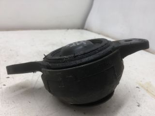 bontott SUBARU OUTBACK Motor Tartó Bak Jobb