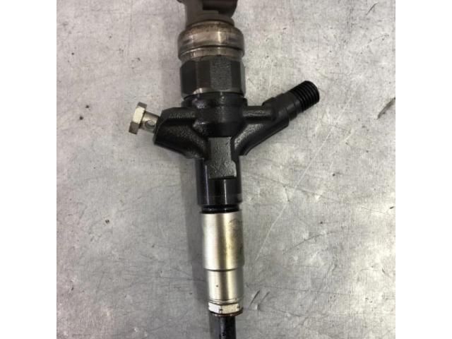 bontott SUBARU OUTBACK Porlasztó (1 db)