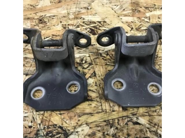 bontott SUBARU OUTBACK Bal első Zsanér