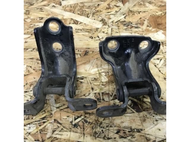 bontott SUBARU OUTBACK Bal hátsó Zsanér