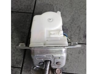 bontott SUBARU OUTBACK Csomagtérajtó Zárszerkezet