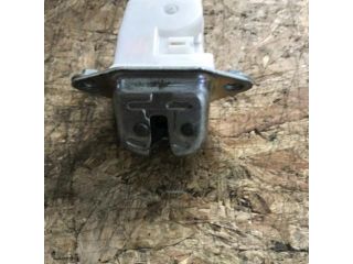 bontott SUBARU OUTBACK Csomagtérajtó Zárszerkezet