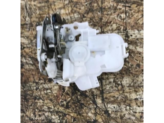 bontott SUBARU OUTBACK Jobb első Ajtózár