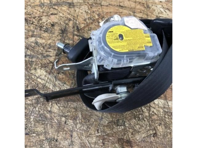 bontott SUBARU OUTBACK Jobb első Biztonsági Öv