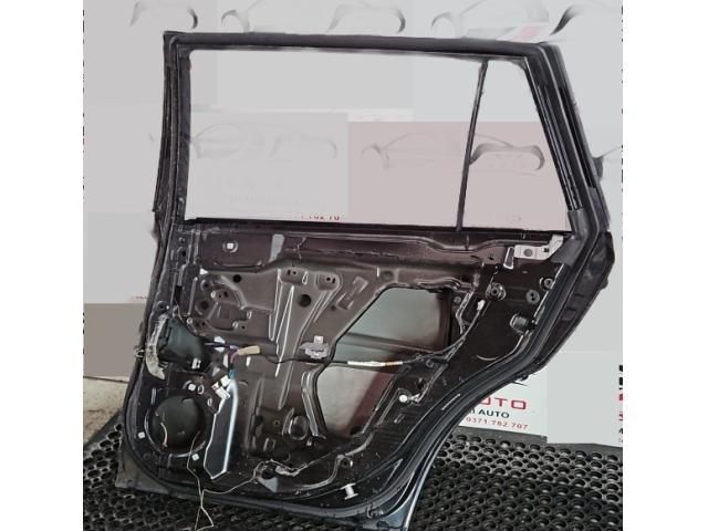 bontott SUBARU OUTBACK Jobb hátsó Ajtó (Üres lemez)